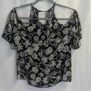 iZ Byer Size Small Cold Shoulder Blouse Black/White